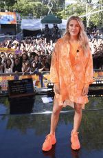 ELLIE GOULDING Performs at Good Morning America Summer Concert Series in New York 06/14/2019