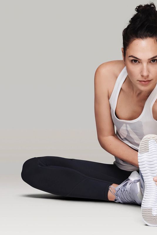 GAL GADOT for Reebok Flexagon 2019
