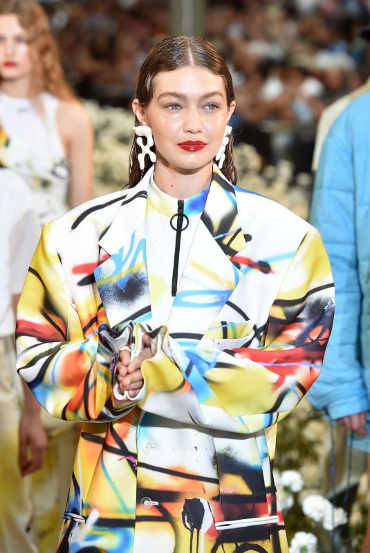 GIGI HADID at Off-white Runway Show in Paris 06/19/2019