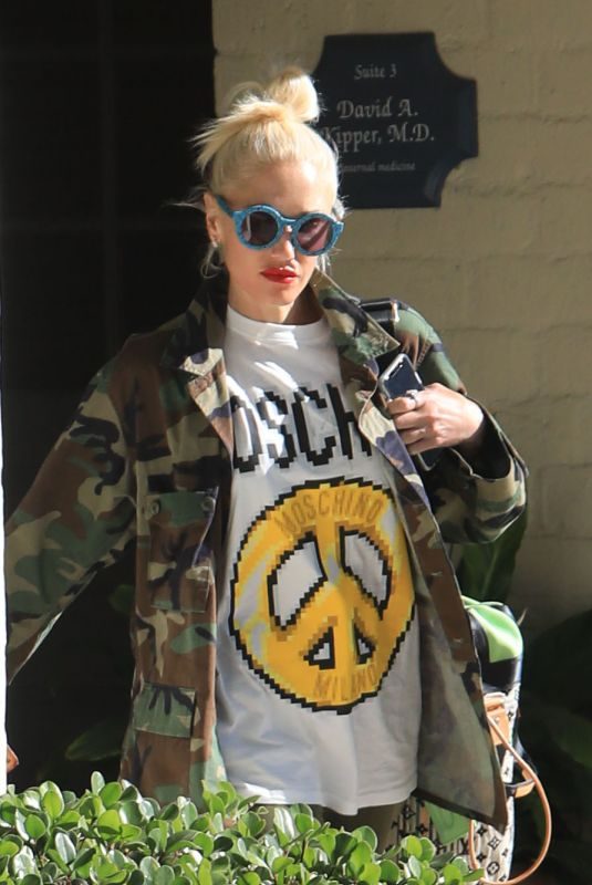 GWEN STEFANI Out and About in Beverly Hills 06/08/2019