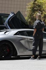 HAILEY and Justin BIEBER Out in Los Angeles 06/08/2019