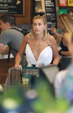 HAILEY BALDWIN Shopping at Erewhon Market in Beverly Hills 06/12/2019