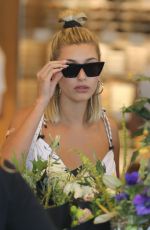 HAILEY BALDWIN Shopping at Erewhon Market in Beverly Hills 06/12/2019