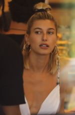 HAILEY BALDWIN Shopping at Erewhon Market in Beverly Hills 06/12/2019