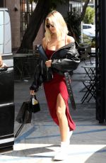 HAILEY BALDWIN Shows a New Blond Hairdo at Nine Zero One Salon in West Hollywood 06/05/2019