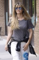 HEIDI KLUM with no Make-up Out for Breakfast in New York 06/03/2019