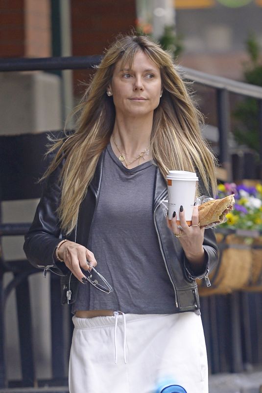 HEIDI KLUM with no Make-up Out for Breakfast in New York 06/03/2019