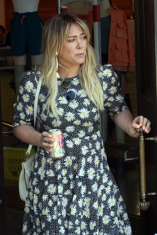 HILARY DUFF Leaves Sylvan Learning Center in Sherman Oaks 06/13/2019