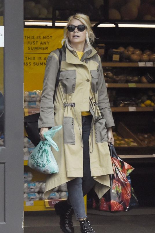 HOLLY WILLOGHBY Out Shopping in London 06/14/2019