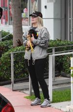IGGY AZALE Out with Her Dog in Miami 06/09/2019