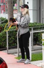 IGGY AZALE Out with Her Dog in Miami 06/09/2019