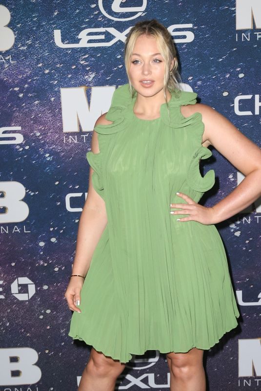 ISKRA LAWRENCE at Men in Black: international Premiere in New York 06/11/2019