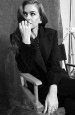 ISLA FISHER in Glass Magazine, Summer 2019