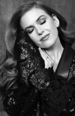 ISLA FISHER in Glass Magazine, Summer 2019