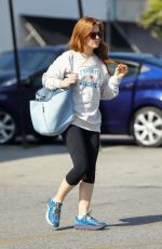 ISLA FISHER Shopping at Chico