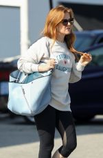 ISLA FISHER Shopping at Chico