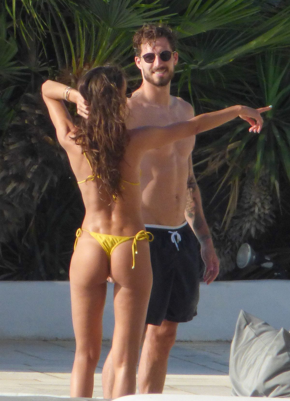 izabel-goulart-in-bikini-on-vacation-in-mykonos-06-25-2019-11.jpg