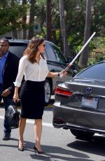 JENNIFER GARNER Arrives at a Church in Brentwood 06/09/2019