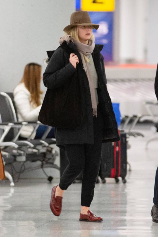 JENNIFER LAWRENCE at JFK Airport in New York 06/01/2019