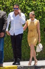 JENNIFER LOPEZ Arrives at Her Children