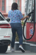 JENNIFER LOVE HEWITT in Denim at Gas Station in Pacific Palisades 06/21/2019