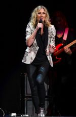 JENNIFER NETTLES Performs at Josh Groban