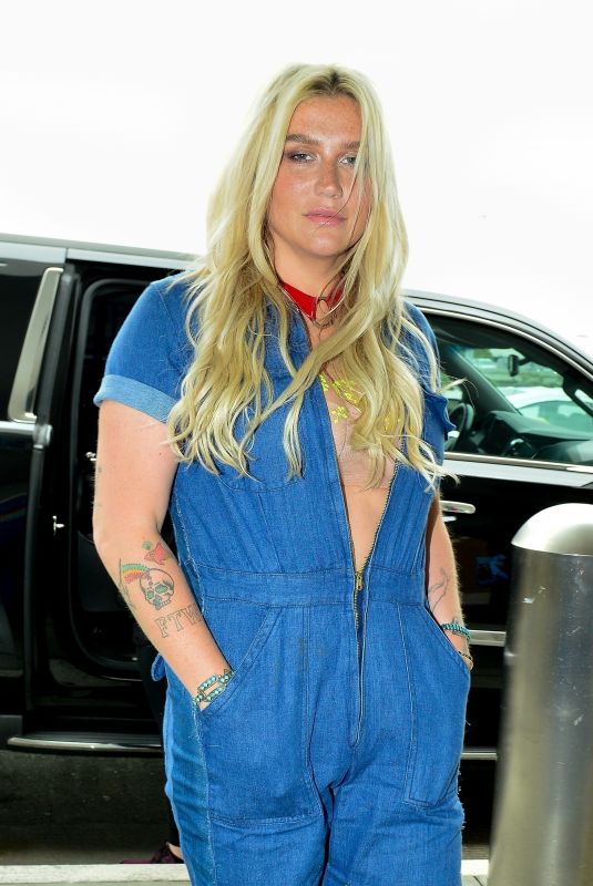 KESHA SEBERT at LAX Airport in Los Angeles 05/31/2019