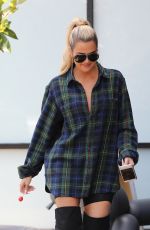KHLOE KARDASHIAN at Maxwell Dog