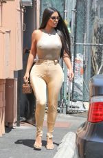 KIM KARDASHIAN at Emilio