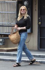 KIRSTEN DUNST Leaves Lakeside Nail Spa in Toluca Lake 06/14/2019