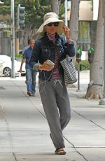 LORI LOUGHLIN Leaves a Nail Salon in Beverly Hills 06/21/2019