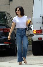 LUCY HALE Shopping at Maxwell Dog in Studio City 06/07/2019