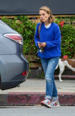 NATALIE PORTMAN Leaves a Local Coffee Shop in Los Feliz 06/25/2019