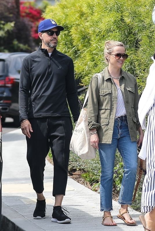 REESE WITHERSPOON Arrives at a Birthday Party in Los Angeles 06/02/2019