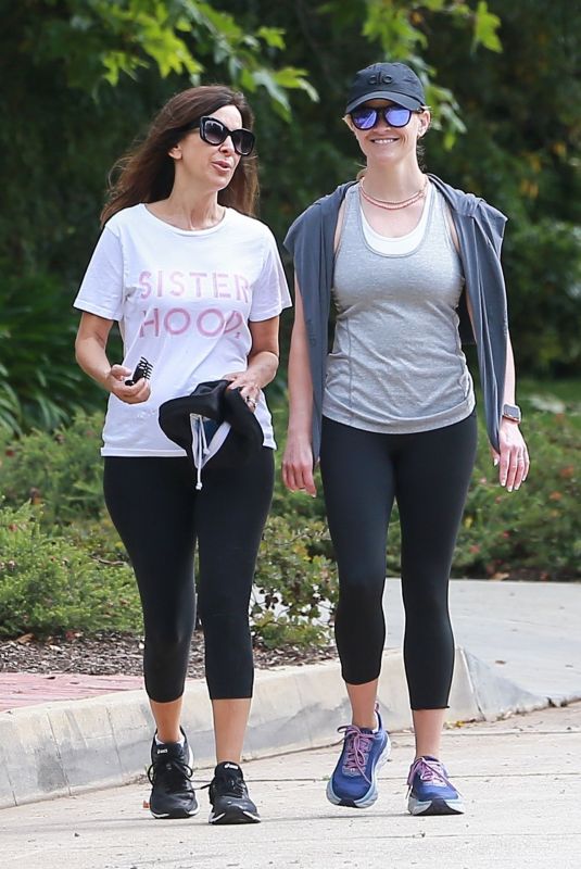 REESE WITHERSPOON Out Jogging in Los Angeles 06/08/2019
