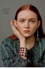 SADIE SINK in L
