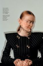 SADIE SINK in L