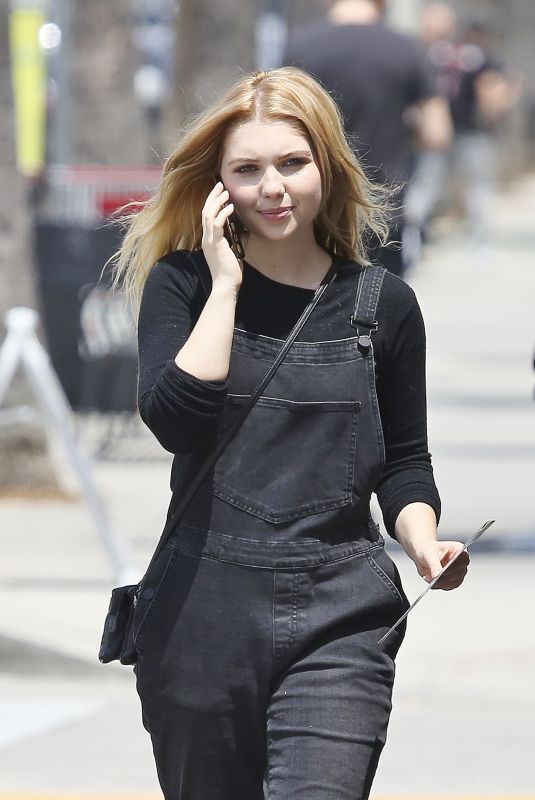 SAMMI HANRATTY Out and About in Los Angeles 06/20/2019