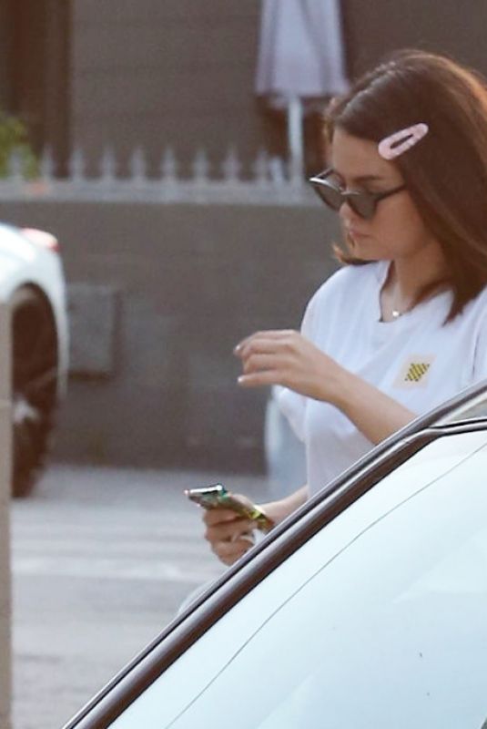 SELENA GOMEZ Arrives at Mercado Restaurant in Studio City 06/14/2019
