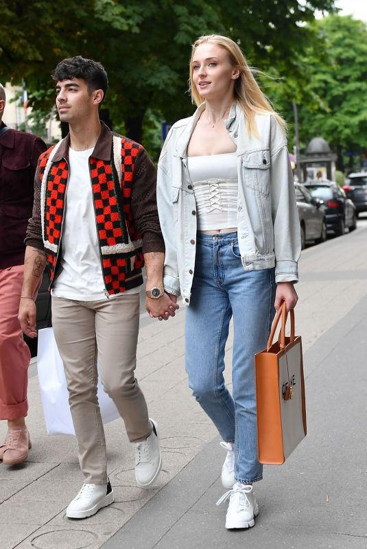 SOPHIE TURNER and Joe Jonas Shopiing at Celine Boutique in Paris 06/22/2019