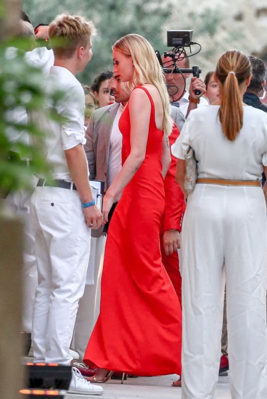 SOPHIE TURNER and PRIYANKA CHOPRA at Sophie