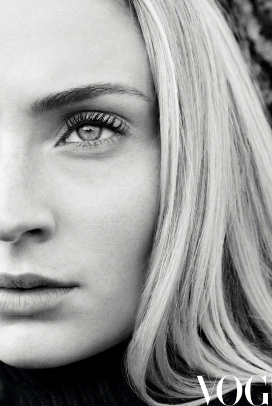 SOPHIE TURNER for Vogue Magazine, China July 2019