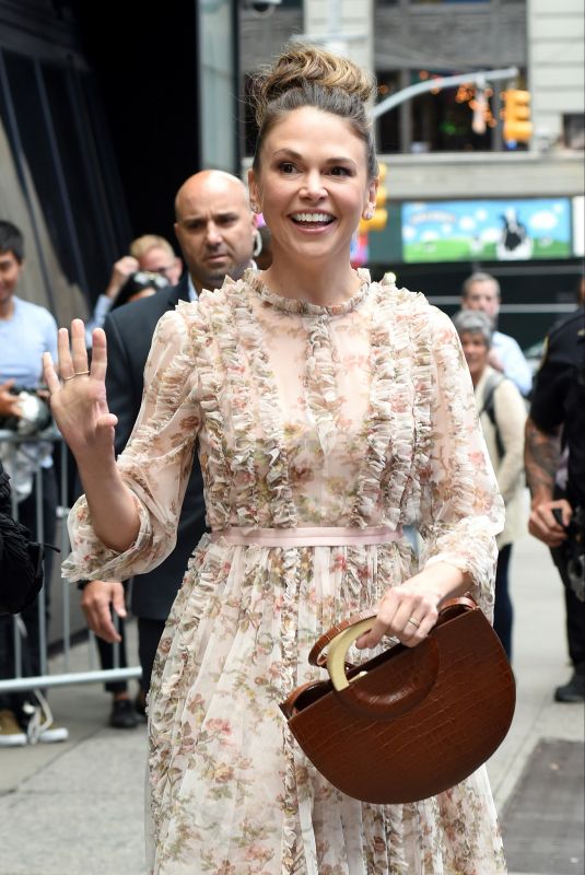 SUTTON FOSTER Arrives at Good Morning America in New York 06/11/2019