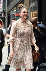 SUTTON FOSTER Arrives at Good Morning America in New York 06/11/2019