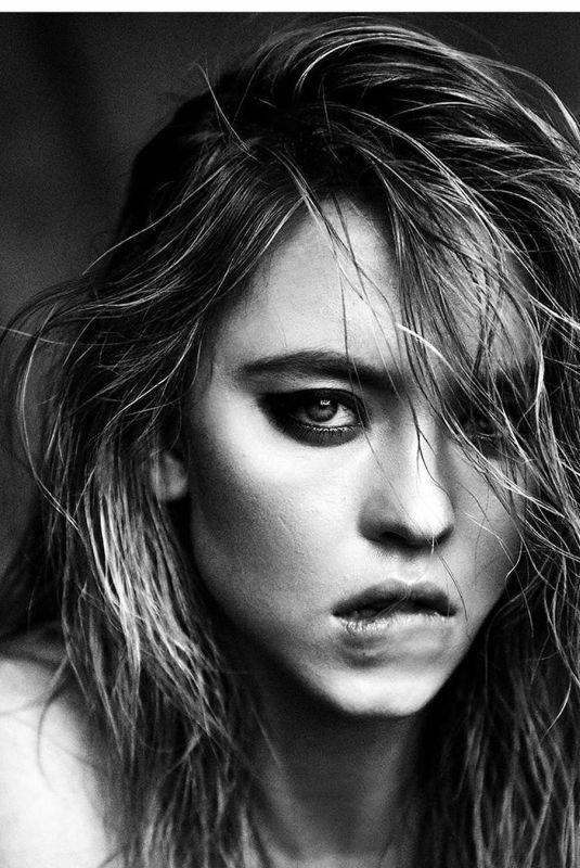 SYDNEY SWEENEY on the Set of a Photoshoot, May 2019