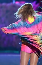TAYLOR SWIFT Performs at 2019 Iheartradio Wango Tango in Los Angeles 06/01/2019