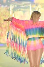 TAYLOR SWIFT Performs at 2019 Iheartradio Wango Tango in Los Angeles 06/01/2019