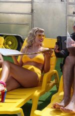 TAYLOR SWIFT - You Need to Calm Down BTS