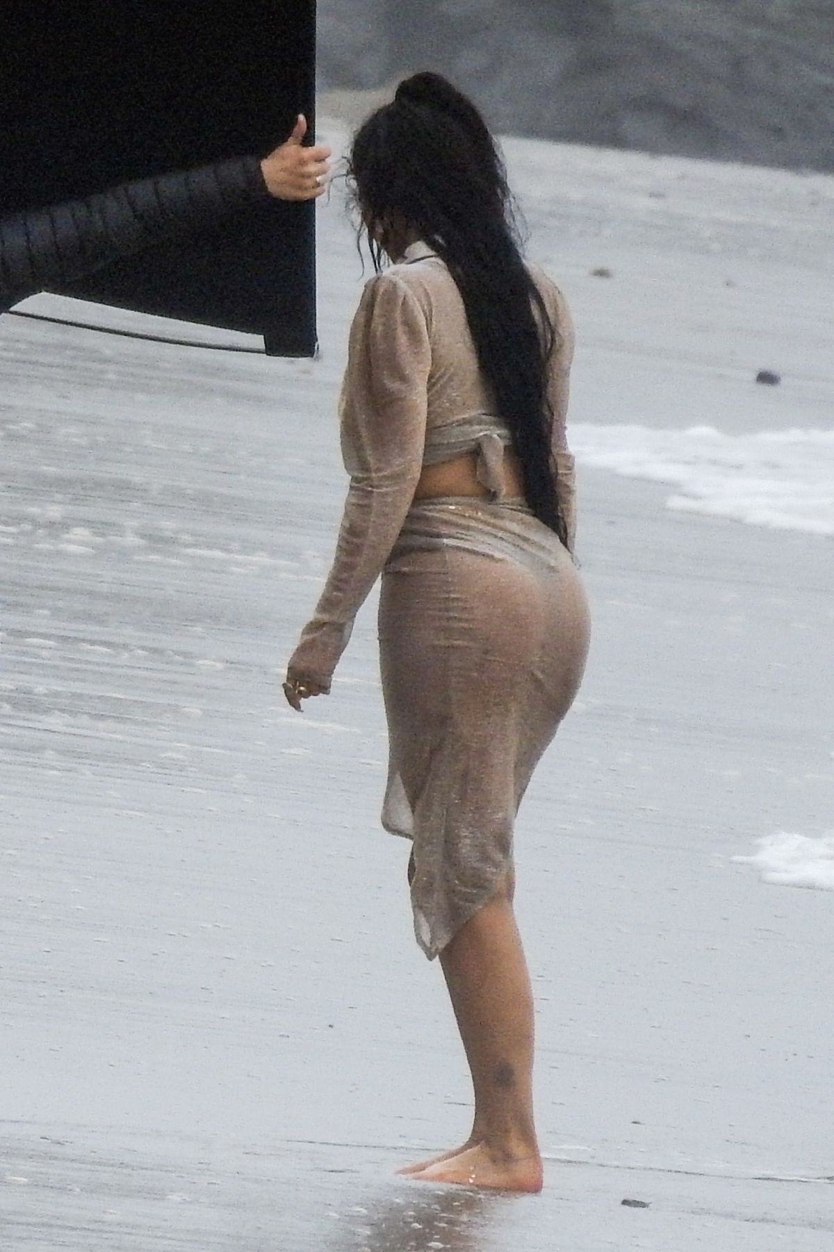 Wet KYLIE JENNER on the Photoshoot in Malibu 06/05/2019.