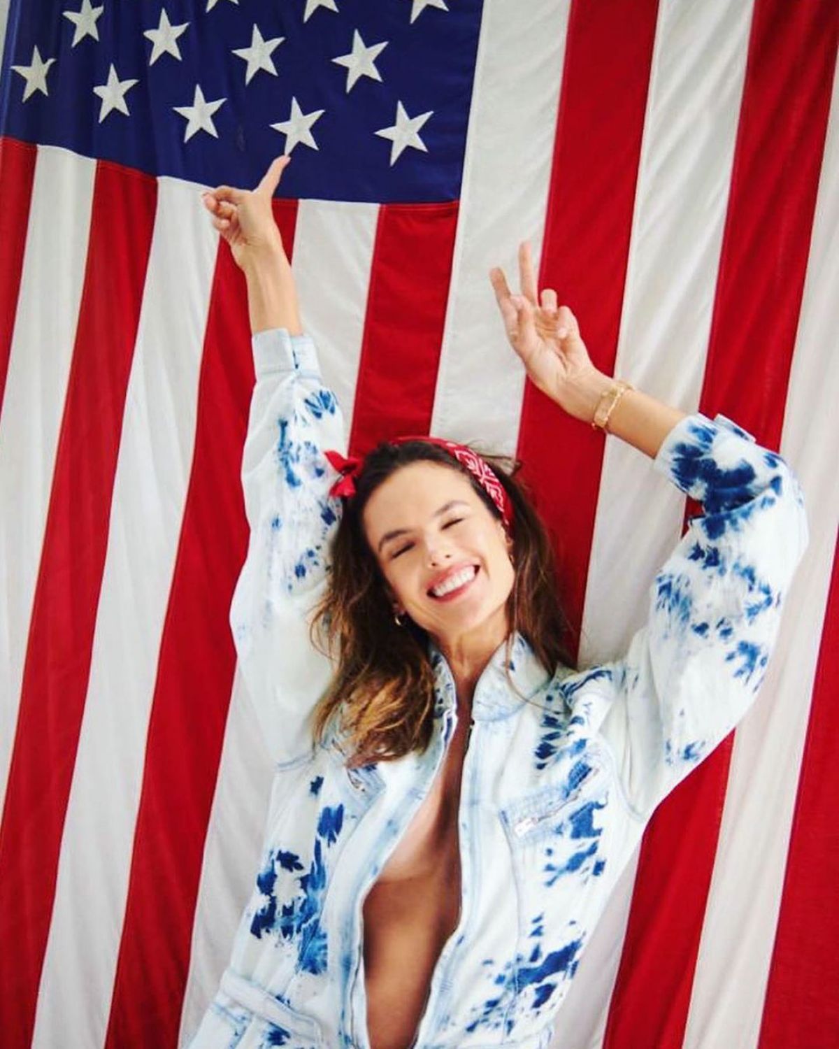 alessandra-ambrosio-independence-day-photoshoot-instagram-pictures-07-04-2019-1.jpg